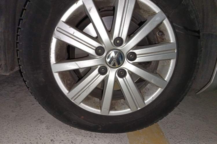 Used Volkswagen Golf 2012 1.6L Automatic Fashion Model
