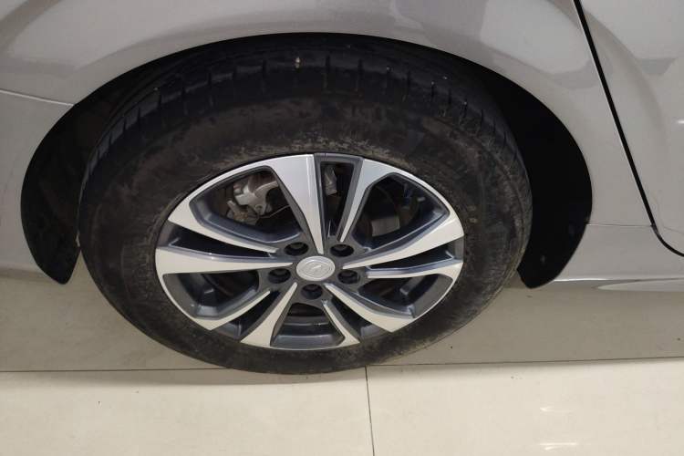 Used CHANGAN Eado 2023 Changan Edition PLUS Blue Whale NE 1.4T GDI DCT Prestige Version Right Rear Wheel Hub