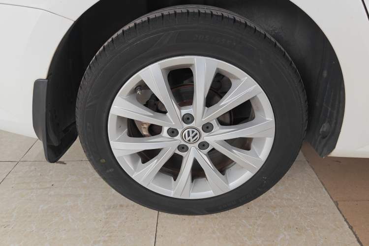 Used Volkswagen Lavida 2017 1.6L Automatic Comfort Edition