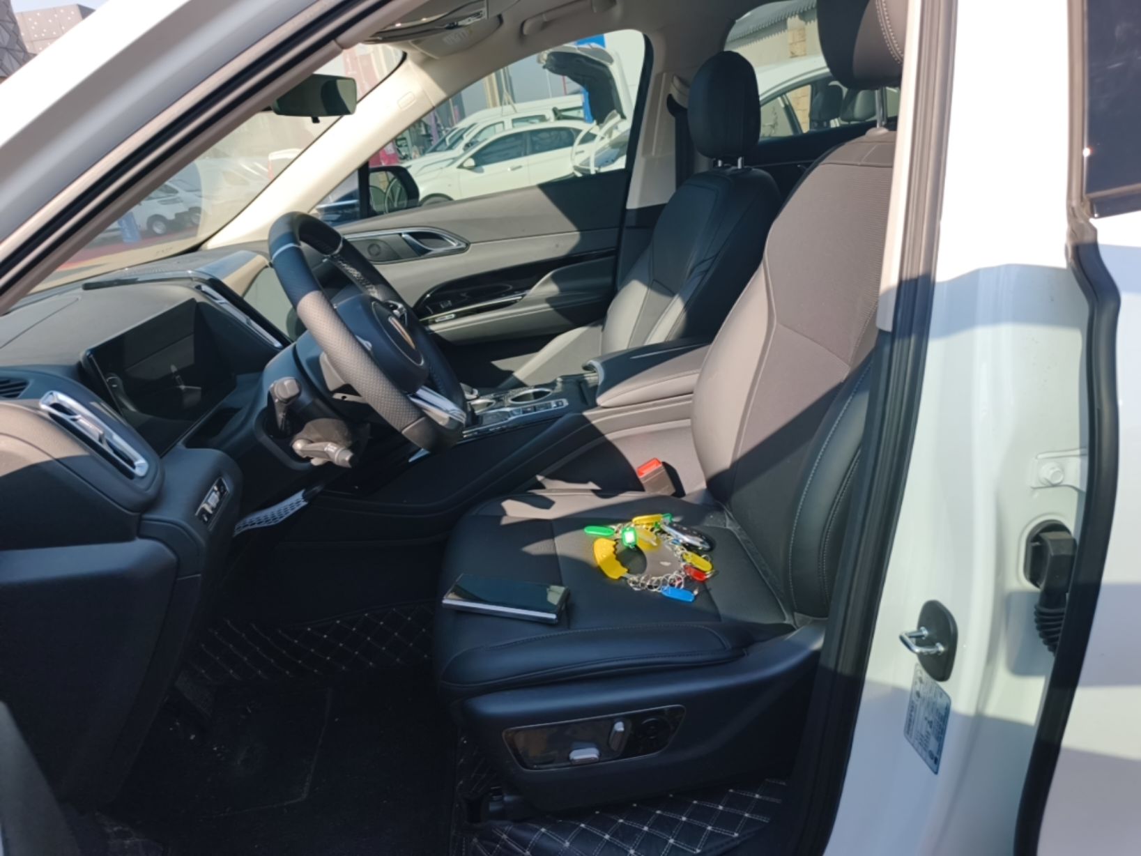Hongqi HS3 PHEV 2025 Model 117km Jingwei Edition — снимка 17
