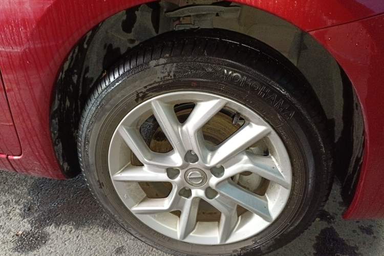 Used Nissan Tiida 2021 1.6L CVT Cool Edition Right Front Wheel Hub