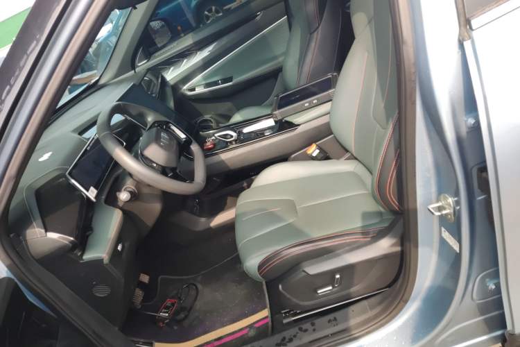 Used Geely Auto Emgrand X7 Sport 2024 1.5TD Dragon Edition Left Front Seat