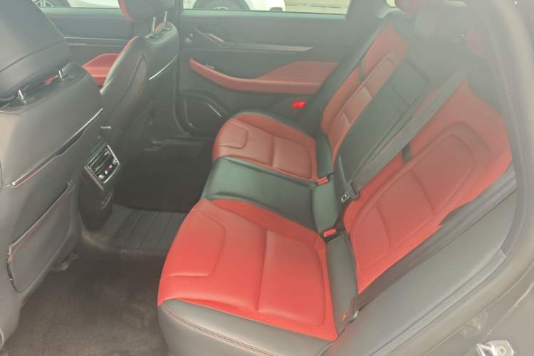 Used Lincoln Z 2022 iCool Prestige Edition Left Rear Seat