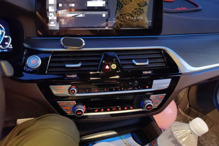 Used BMW 5 Series New Energy 2022 Restyled 535Le M Sport Package Audio And AC Panel