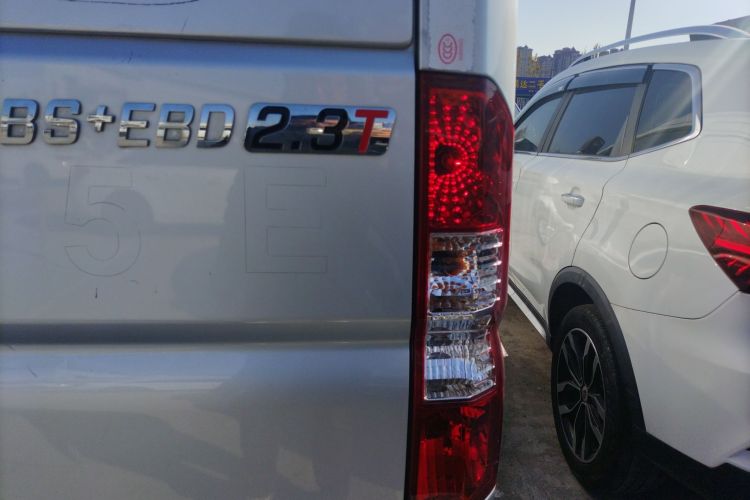 Used Dongfeng Yufeng Yufeng 2020 2.3T Economy Standard Edition VAN Short Wheelbase Mid-Roof 3-Seater WP2.3
