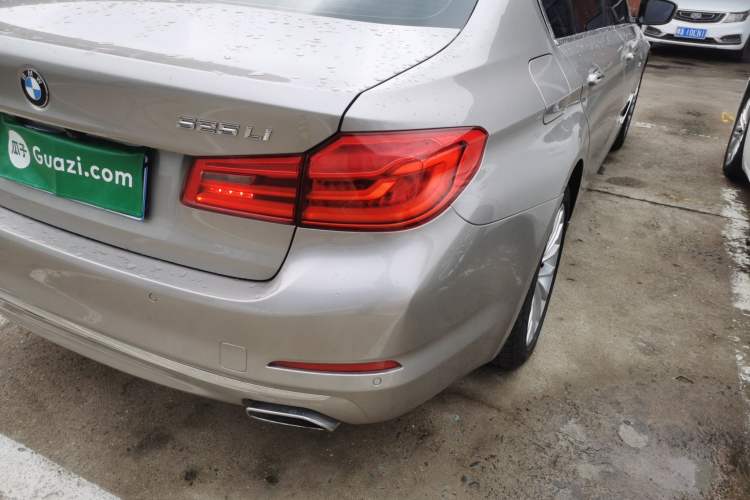 Used BMW 5 Series 2018 525Li Luxury Package