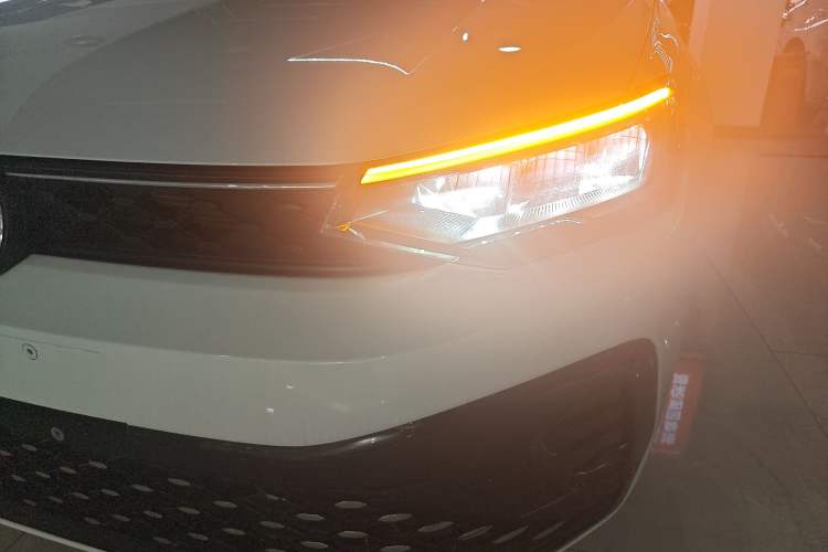 Used Volkswagen Lavida 2023 New Rui 1.5L Automatic New Yi Edition Left Front Headlight