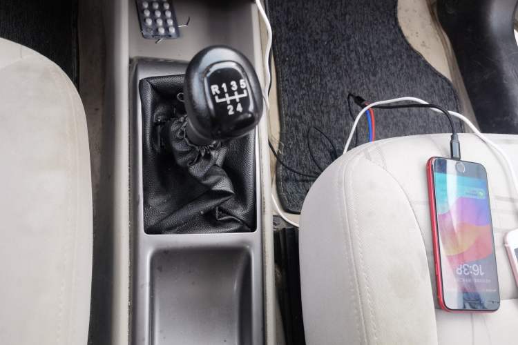 Used Chevrolet Lova 2010 1.6MT Dynamic Edition Gear Lever