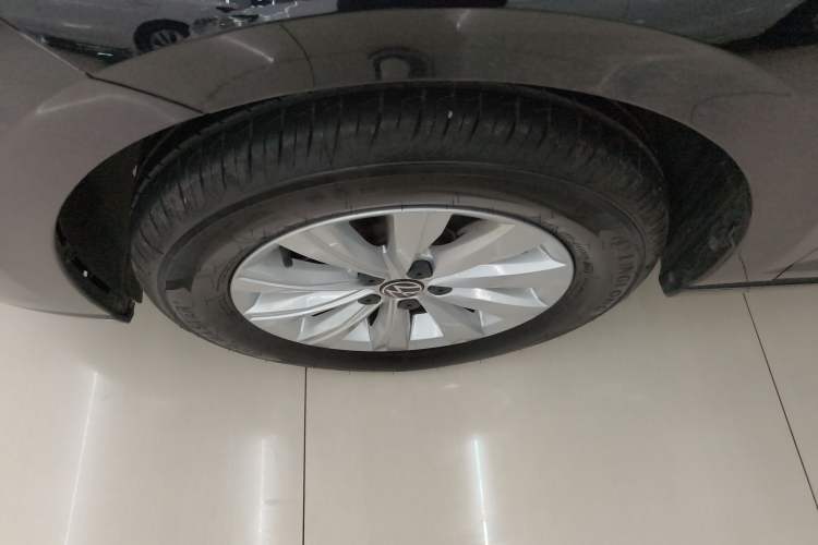 Used Volkswagen Lavida 2025 New Sharp 1.5L Outstanding New Edition Left Front Wheel Hub