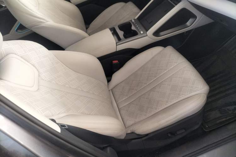 Used BYD Yuan UP 2025 Intelligent Driving Version 401 km Beyond-Range Edition