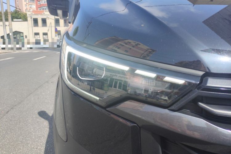 Used Ford Transit 2023 2.0T Gasoline Automatic Multi-Function Commercial Vehicle Short Wheelbase Low Roof 5/6 Seats
