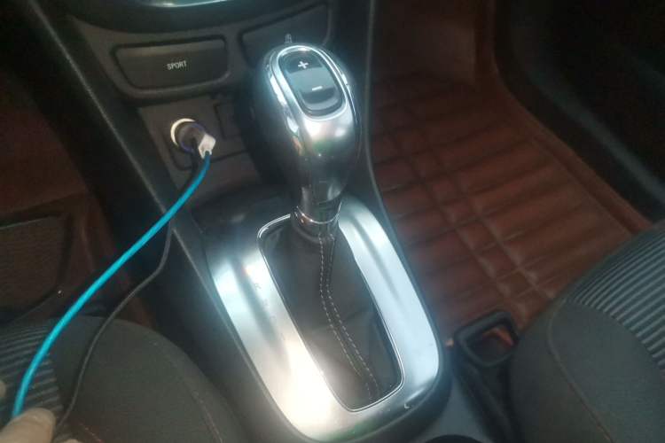 Used Buick Encore 2015 1.4T Automatic Two-Wheel Drive Urban Elite Version