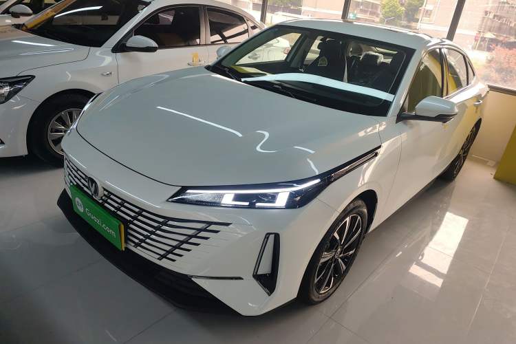 Used CHANGAN Eado 2025 Blue Whale 1.5T 500Bar Prestige Model