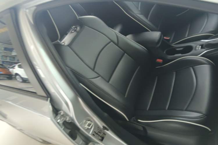 Used Toyota Levin 2019 185T CVT Luxury Edition China VI Standard Right Front Seat