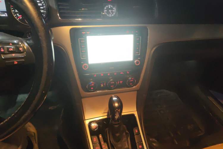 Used Volkswagen Passat 2014 1.8TSI DSG Prestige Edition