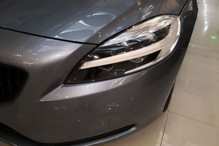 Used Volvo V40 2019 T3 Zhiyi Edition