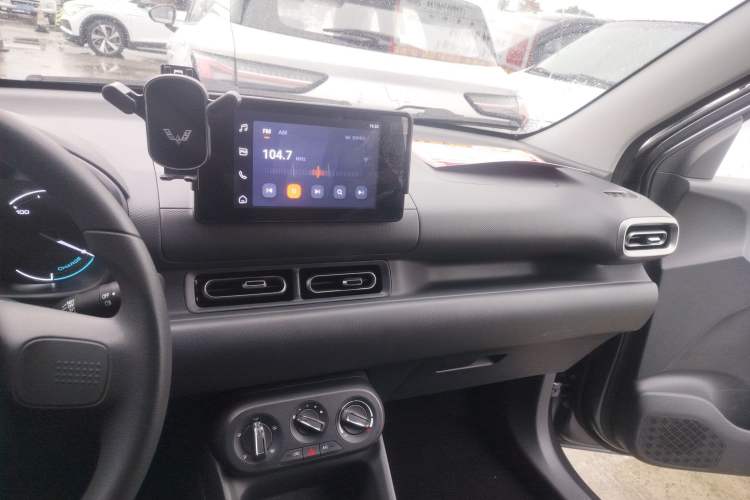 Used Wuling Hongguang New Energy 2024 All-Electric Model 300KM Standard Version