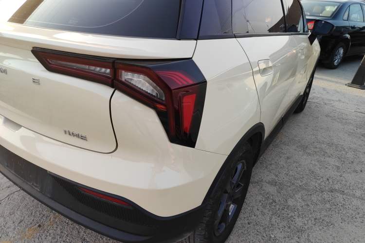 Used Geometry E Firefly 2024 301km Starlight
