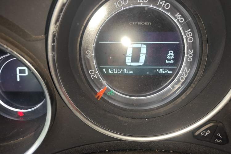 Used Citroen C4L 2016 1.2T Automatic Elite Model Odometer Close Up