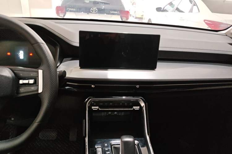 Used Wuling Asta 2022 2.0L DHT Electric-Speed Version