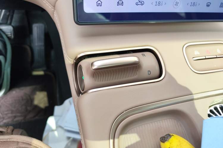 Used Nio ES6 2023 75 kWh
