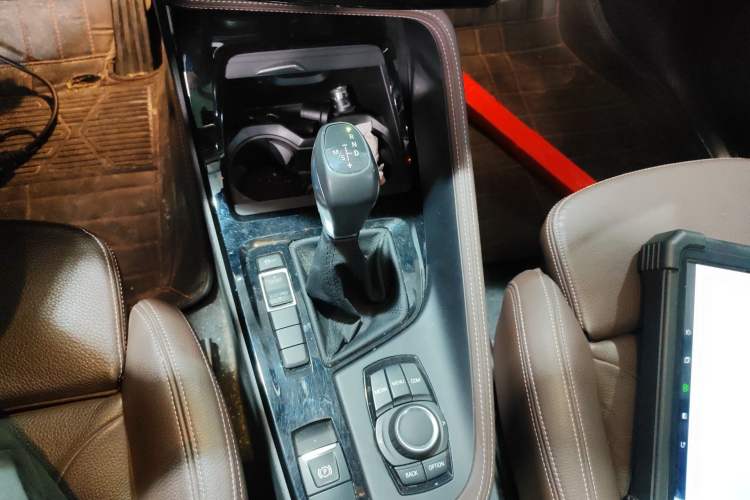 Used BMW X1 2018 sDrive18Li Luxury Model Gear Lever