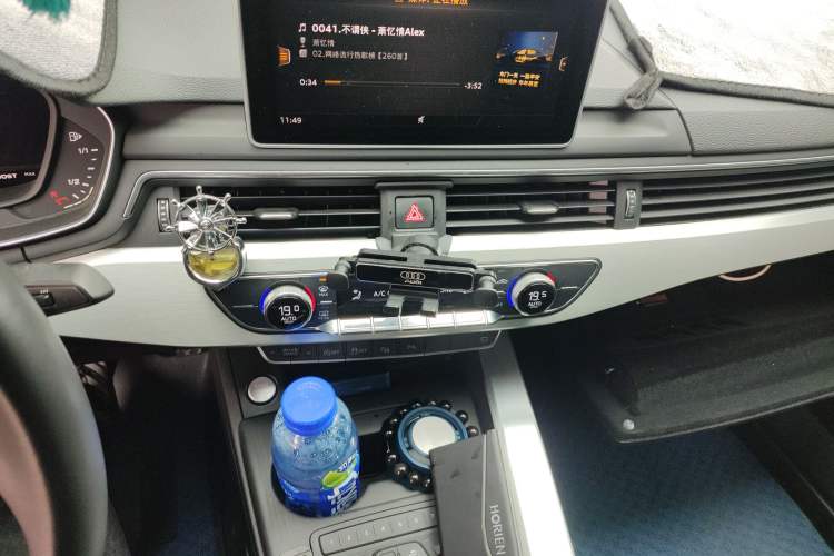 Used Audi A4L 2019 40 TFSI Fashion Edition China VI Emission Standard
