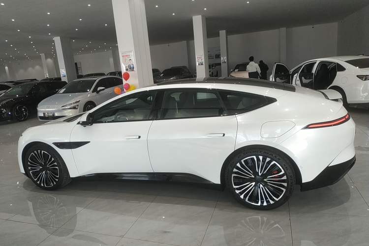 Used Avatr 12 2025 Ultra Extended-Range Edition