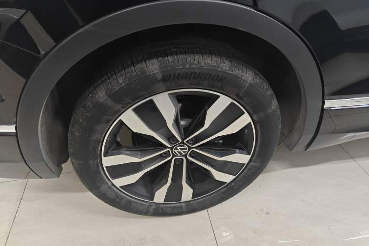 Used Volkswagen Tiguan L 2024 330TSI Automatic Two-Wheel Drive R-Line Enhanced Edition Right Rear Wheel Hub
