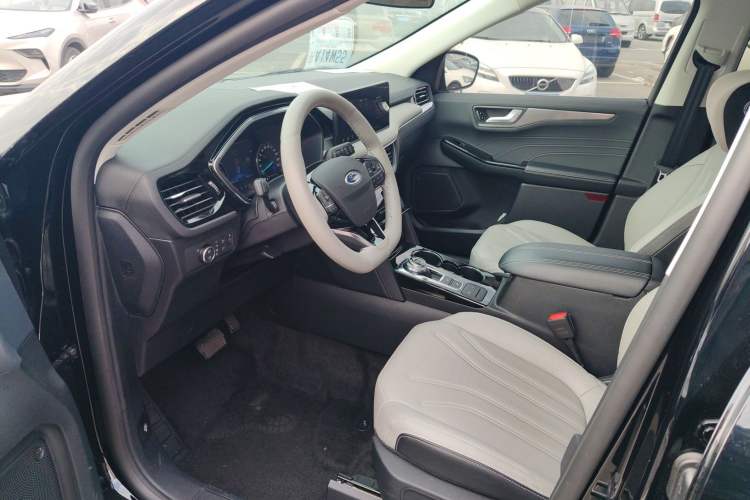 Used Ford Escape 2020 EcoBoost 245 Two-Wheel-Drive Titanium Edition