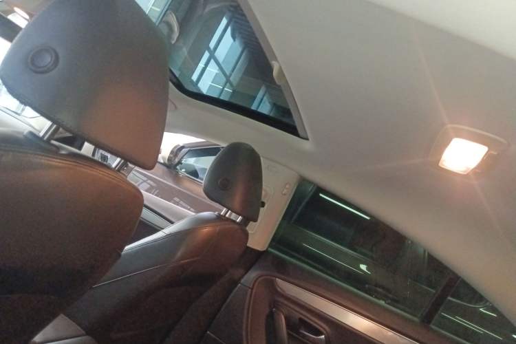 Used Volkswagen FAW-Volkswagen CC 2018 1.8TSI Luxury Model Headliner