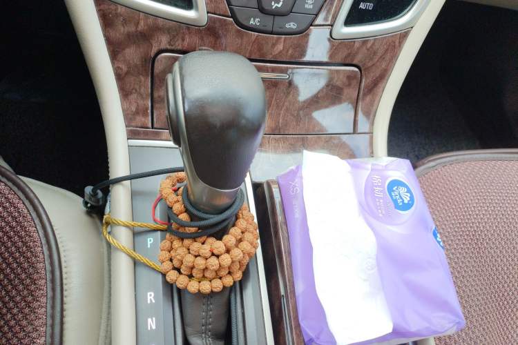 Used Buick LaCrosse 2013 2.4L SIDI Leading Comfort Version Gear Lever