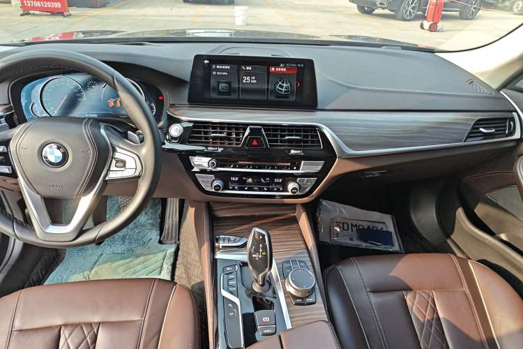 Used BMW 5 Series 2018 Facelifted 530Li Luxury Edition Premium Package
