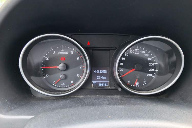 Used Haval H6 2015 Upgraded Model 1.5T Manual Two-Wheel Drive Elite Version
