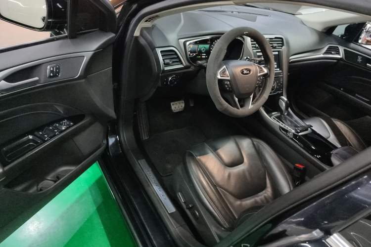 Used Ford Mondeo 2013 2.0L GTDi240 Luxury Sport Model Driver Seat