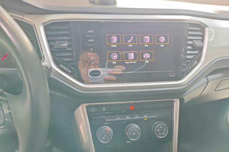 Used Volkswagen T-ROC 2022 280TSI DSG Two-Wheel Drive Elite PLUS