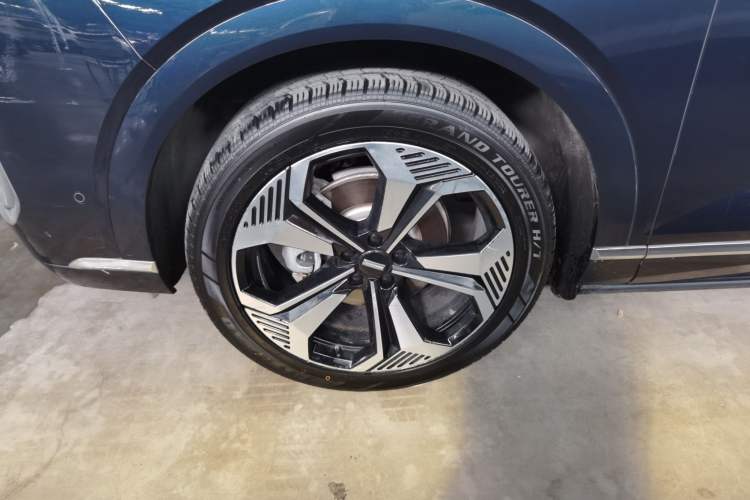 Used Wey Lanshan 2023 Four-Wheel Drive Ultra-Long Range Version Left Front Wheel Hub