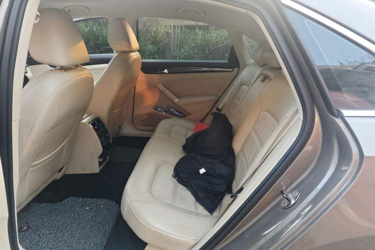 Used Volkswagen Passat 2011 1.8TSI Automatic Prestige Edition
