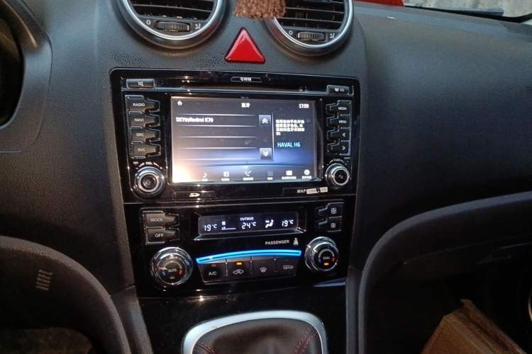 Used Haval H6 2016 Upgraded Model 1.5T Manual Two-Wheel Drive Elite Version
