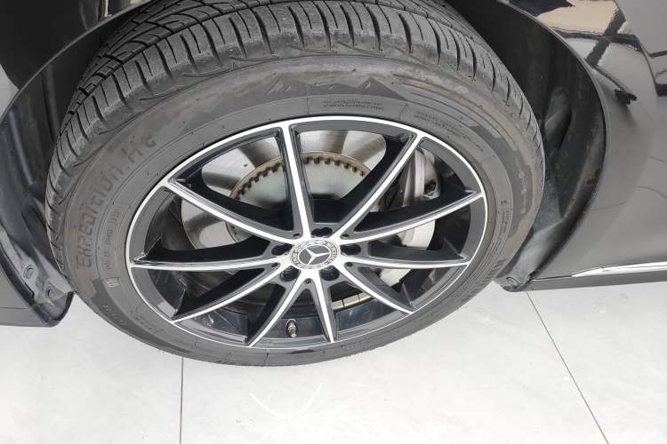 Used Mercedes-Benz EQE 2022 350 Pioneer Edition Left Front Wheel Hub