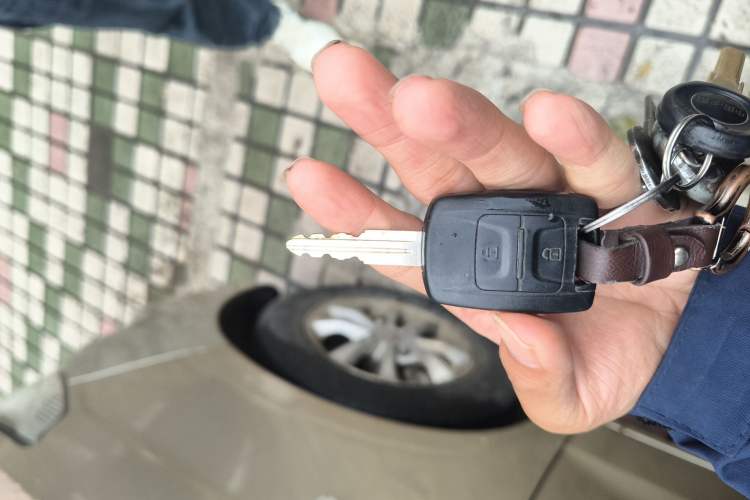 Used Wuling Hongguang V 2019 1.5L Enjoyment Version China VI LAR Vehicle Key