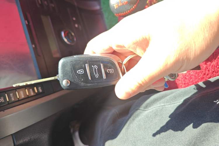 Used Haval H5 Classic 2010 European-style 2.0L Two-Wheel-Drive Luxury Model
