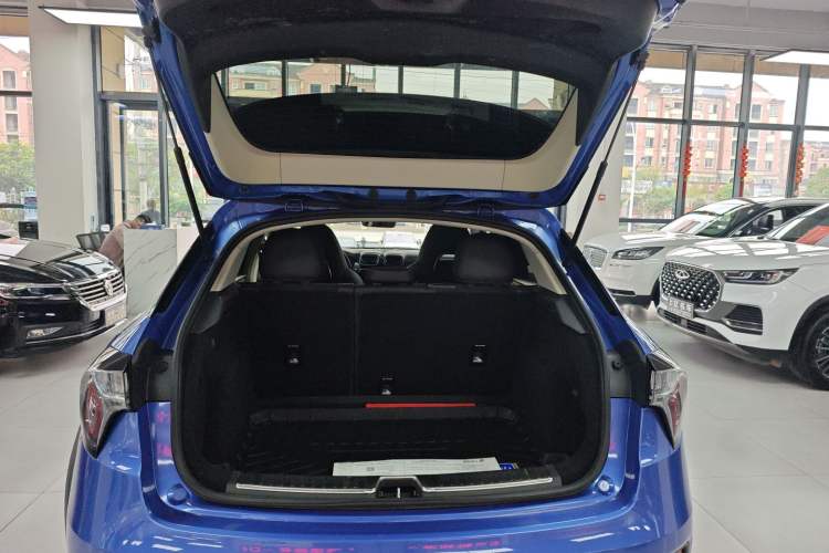 Used Lynk & Co 02 2018 1.5T DCT Two-Wheel Drive Pro Version China V Emission Standard
