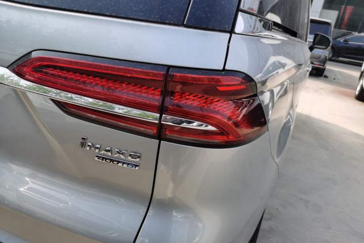 Used Roewe iMAX8 2021 400TGI Supreme Series Ultimate Edition Right Rear Taillight