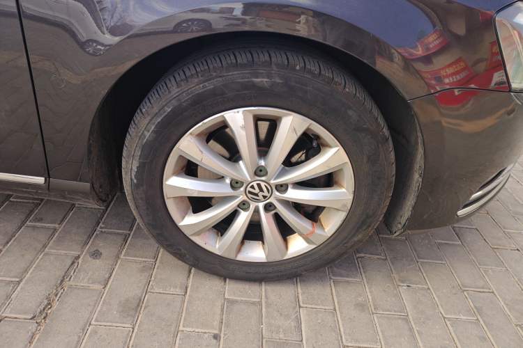 Used Volkswagen Magotan 2013 1.8TSI Luxury Model Right Front Wheel Hub