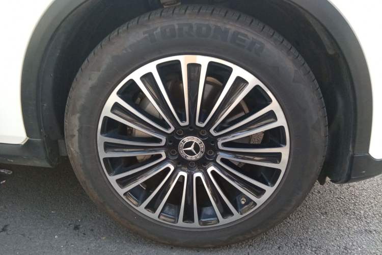 Used Mercedes-Benz GLC 2018 GLC 200 4MATIC Exterior 4