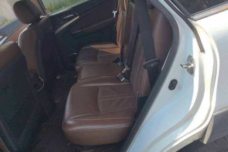 Used BYD Tang New Energy 2015 2.0T Four-Wheel-Drive Flagship Model