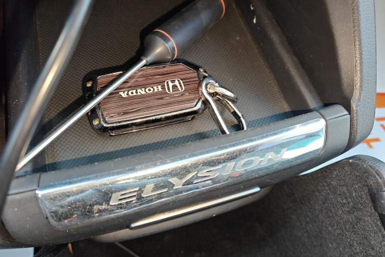 Used Honda Elysion 2016 2.4L Supreme Edition