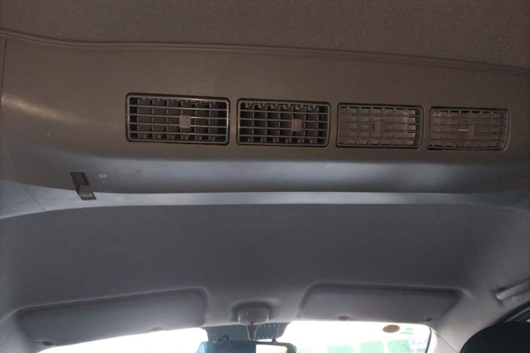 Used Jinbei Gold Hiace M Classic 2022 1.5L Engineering Lion Passenger Van 7 Seats