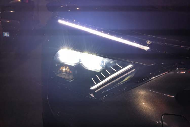 Used Citroen C5 X 2021 1.6T Impressive Edition Right Front Headlight